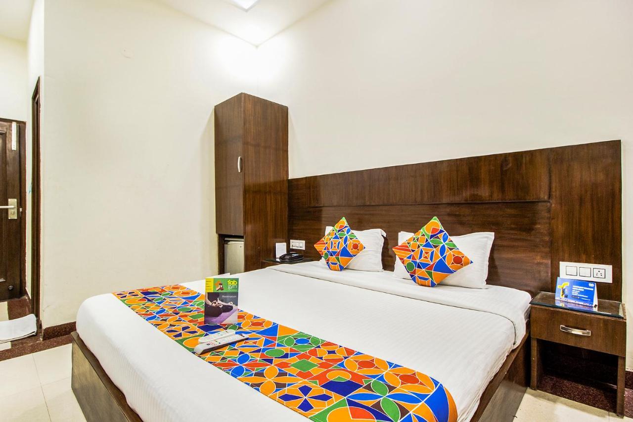 Fabhotel Kk Continental Albert Rd Amritsar Exterior photo