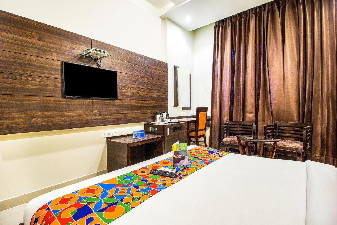 Fabhotel Kk Continental Albert Rd Amritsar Exterior photo