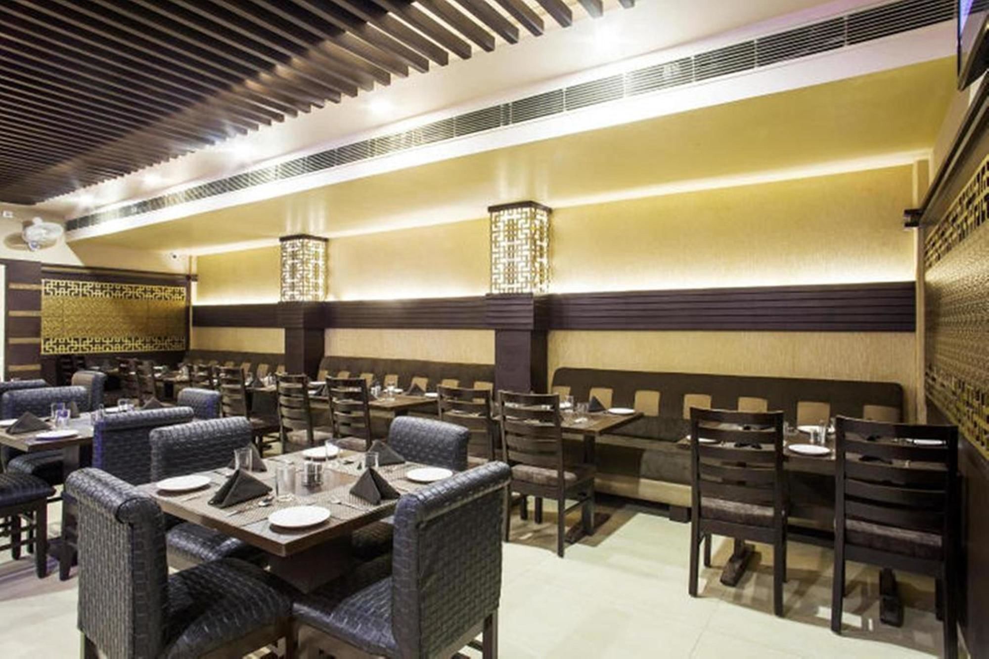 Fabhotel Kk Continental Albert Rd Amritsar Exterior photo